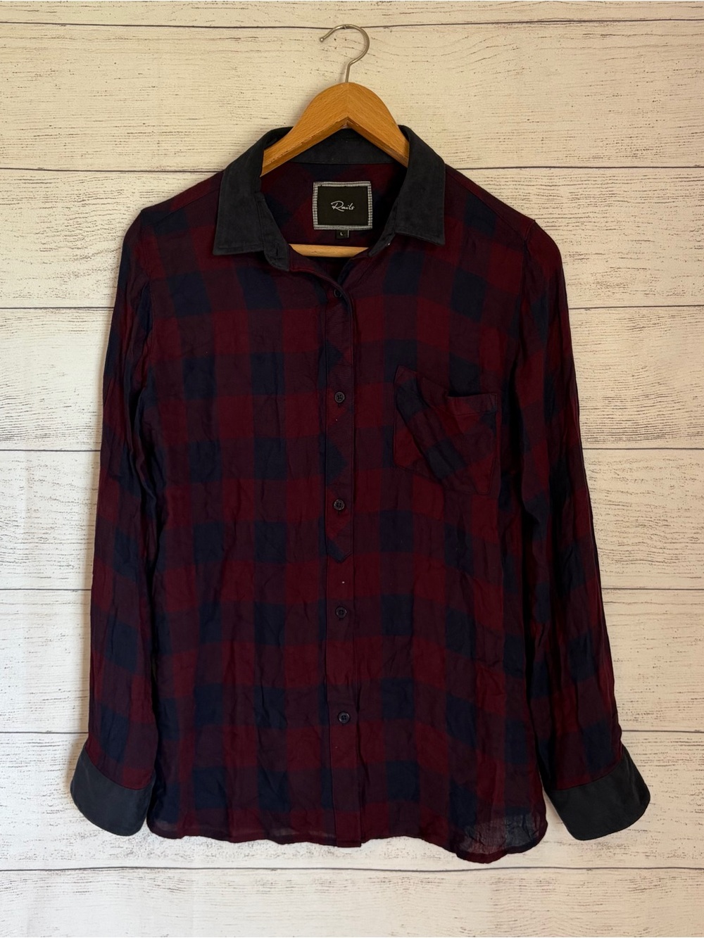 Rails Women’s Hunter Plaid Button Up Top.